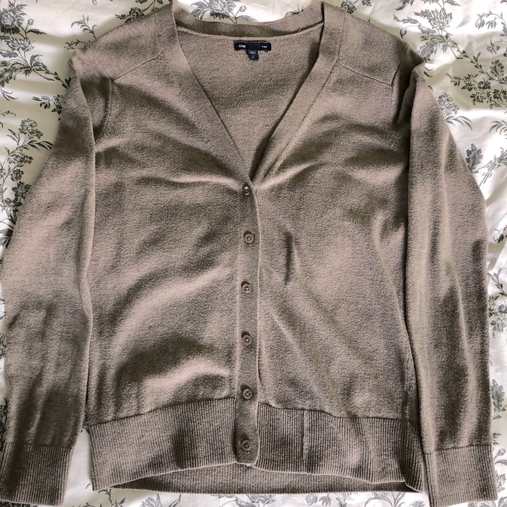 M Tan Gap cardigan